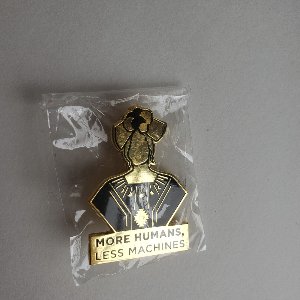 Nena and Co Pin